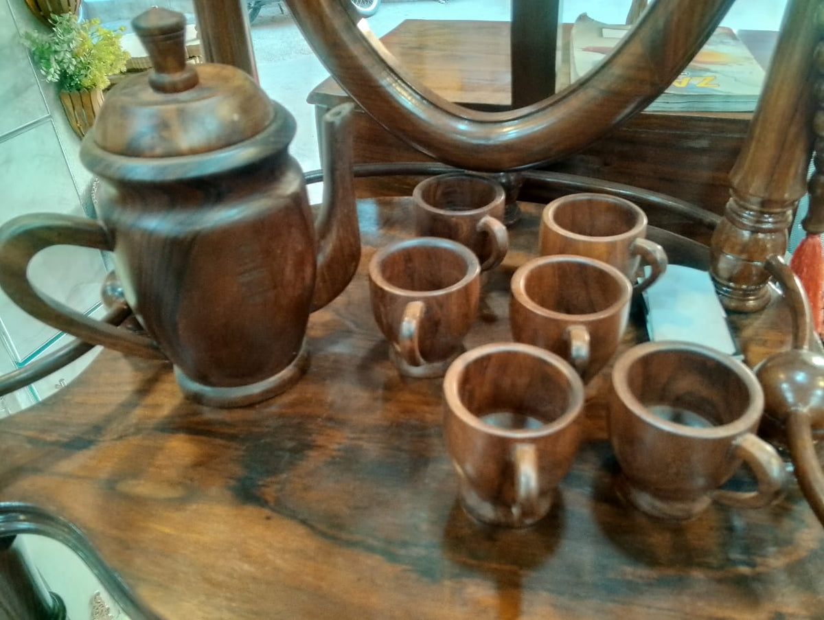 Solid wood pitcher and cup set for serving drinks