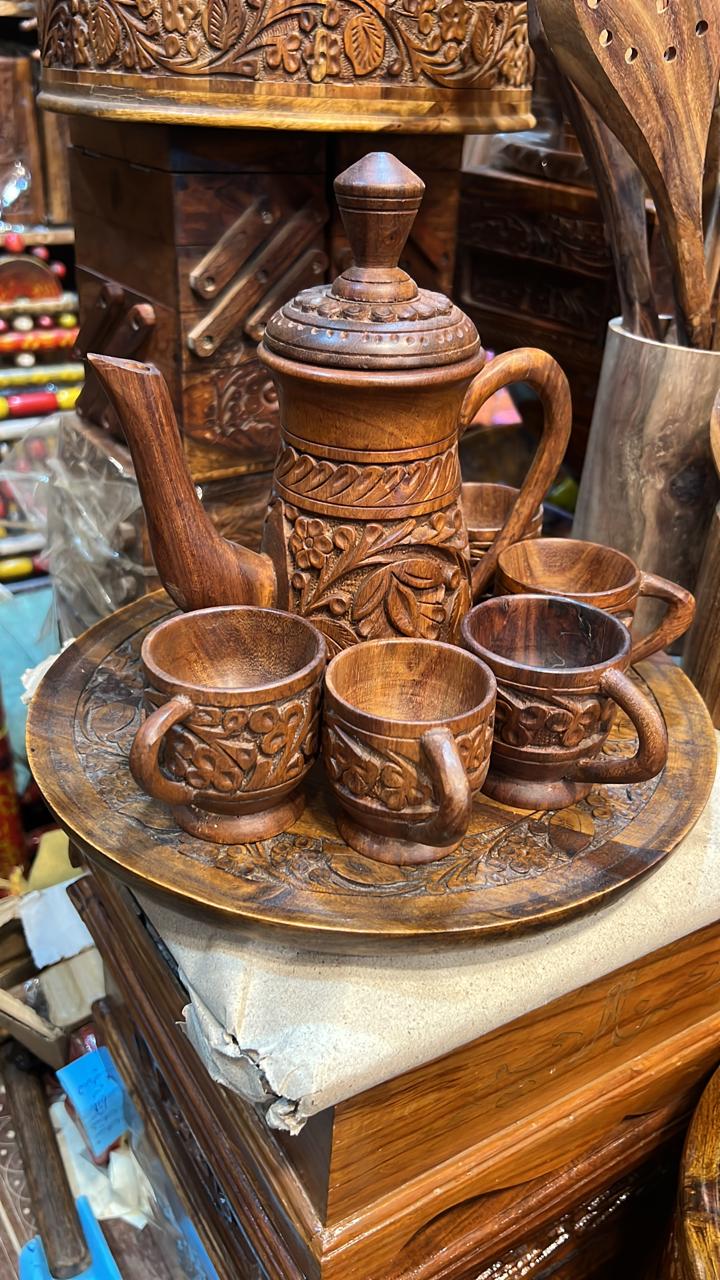 ZAISEN handcrafted wooden jug and 5 cup set
